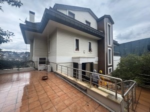 Acarkent 'te Beykoz Konakları Manzaralı Asansörlü Çelik Çatılı Br Villa