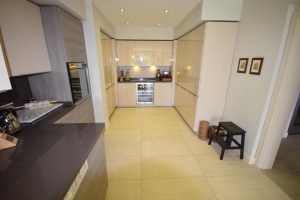 Acarkent‘in en gözde konumunda satılık villa