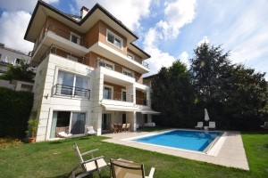 Acarkent‘in en gözde konumunda satılık villa