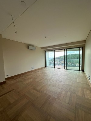 Acarblu’da boğaz manzaralı satılık 3 + 1 daire