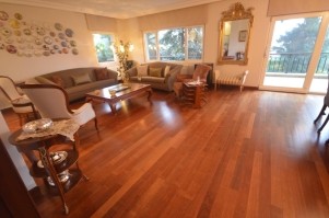 Acarkent’te merkezi konumda düz girişli satılık villa