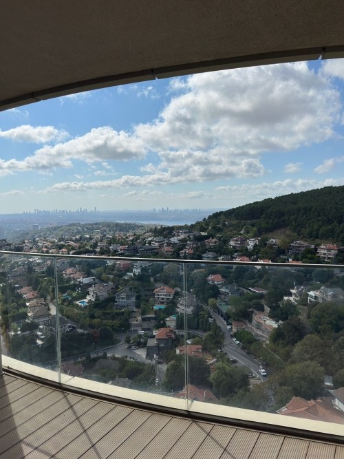 Acarblu’da boğaz manzaralı satılık 3 + 1 daire