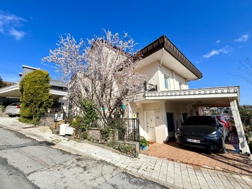 Acarkent'te Kiralık Modern Çatı Dubleks