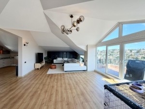 Acarkent'te Kiralık Modern Çatı Dubleks