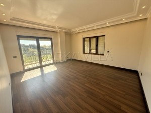 ÇEKMEKÖY OKULLAR BÖLGESİNDE KİRALIK VİLLA