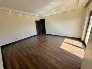 ÇEKMEKÖY OKULLAR BÖLGESİNDE KİRALIK VİLLA