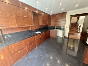 ÇEKMEKÖY OKULLAR BÖLGESİNDE KİRALIK VİLLA