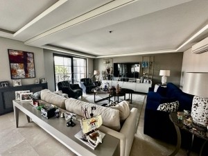 Acarkent'te Satılık Beykoz Konakları Manzaralı Masrafsız Satılık Villa