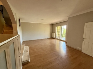 Acarkent'in Karşısında Butik Site İçersinde Kiralık Villa