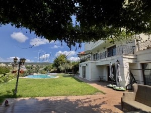 Acarkent'te Yüksek Konumlu,1.000m2 Satılık Malikane